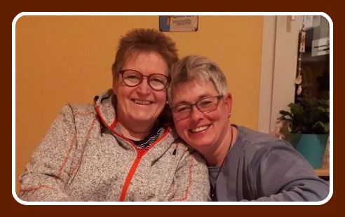 Nicole Idel und Rosa Ananitschev - Bibliothekskolleginnen (Wuppertal und Lüdenscheid)