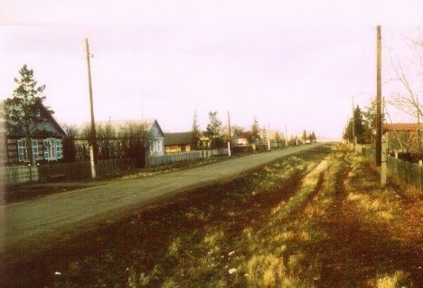 Die Straße meiner Kindheit im Dorf Schönfeld (Dobroje Pole)