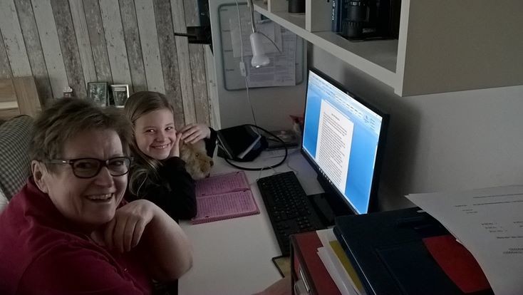 Julia schreibt - Oma hilft ;-)