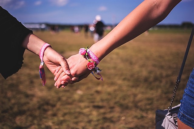 Bild von StockSnap auf Pixabay